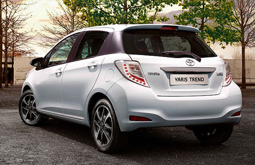 2013-Toyota-YarisTrend.jpg